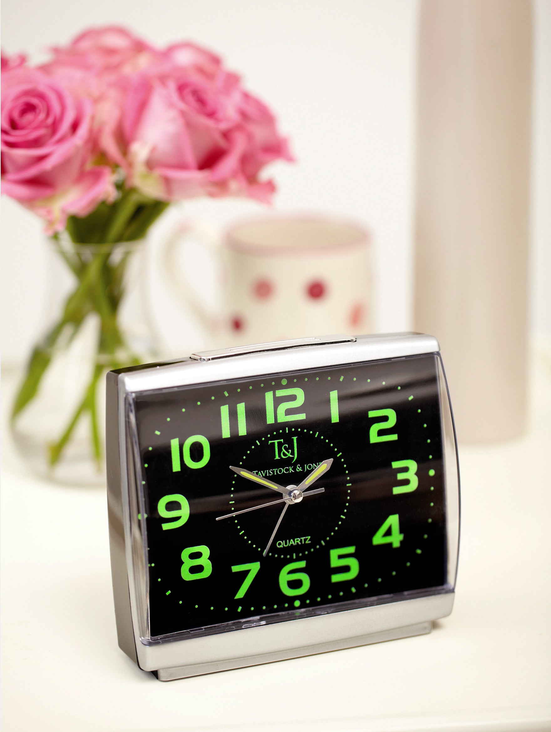 Produktbild von Wecker mit Leuchtziffern